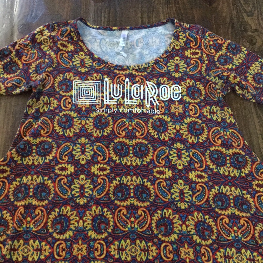 Lularoe Consultant Perfect T